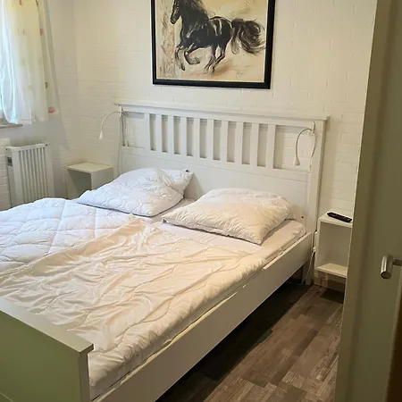 Schoenes In Tossens Mit Schoenem Garten Holiday home *